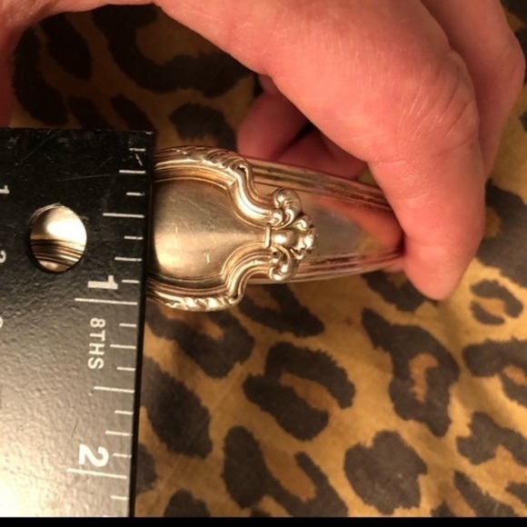 Rogers Bros Vintage Triple silver plated hinged spoon bracelet - Picture 4 of 14